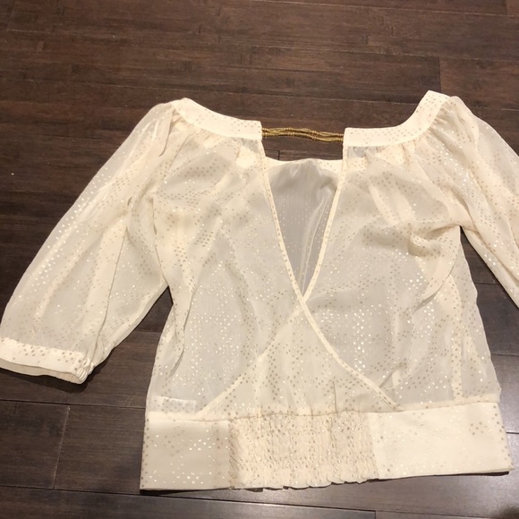 Guess cream / gold flowy sheer blouse. EUC! - Picture 4 of 6